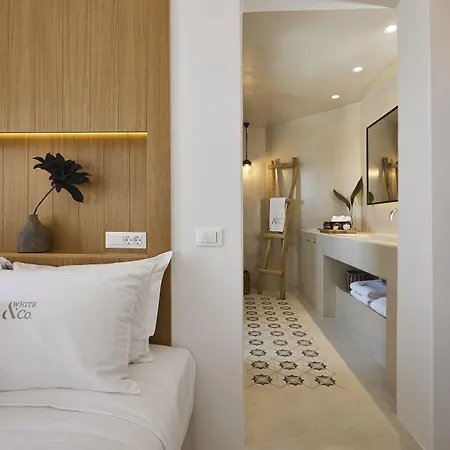 White & Co. La Torre *