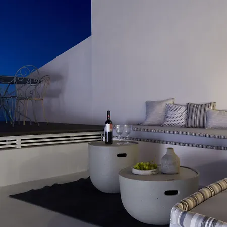 فيلة White & Co. La Torre *