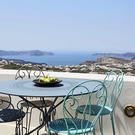 White & Co. La Torre فيلة Pýrgos