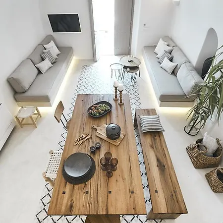 White & Co. La Torre فيلة *