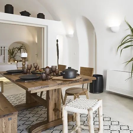 White & Co. La Torre * Pýrgos