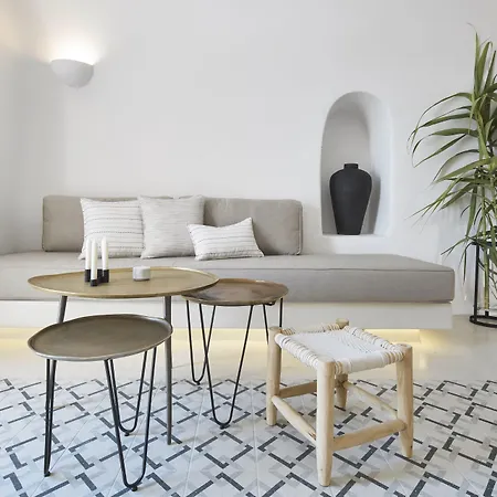 White & Co. La Torre Villa
