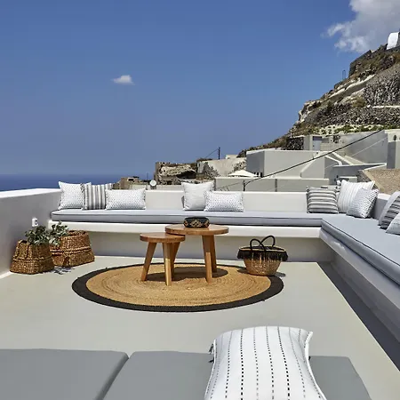 White & Co. La Torre Villa Pýrgos