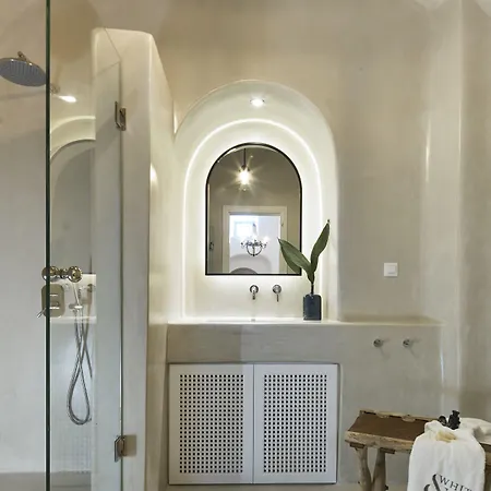 White & Co. La Torre Villa