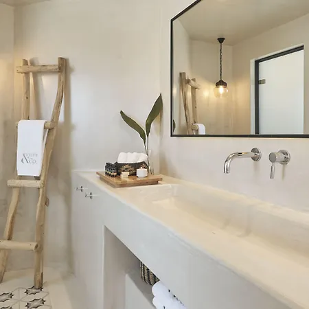White&co. La Torre Villa