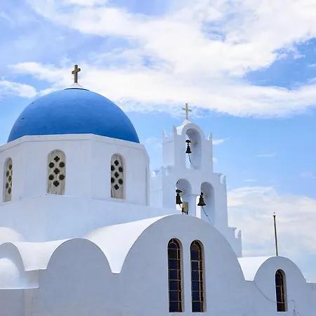 White & Co. La Torre * Pýrgos