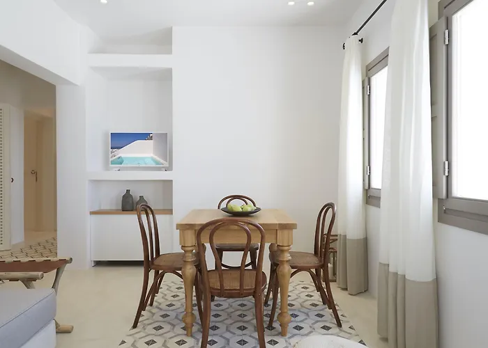 White & Co. La Torre * Pyrgos Kallistis