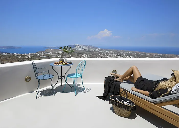 White & Co. La Torre Villa