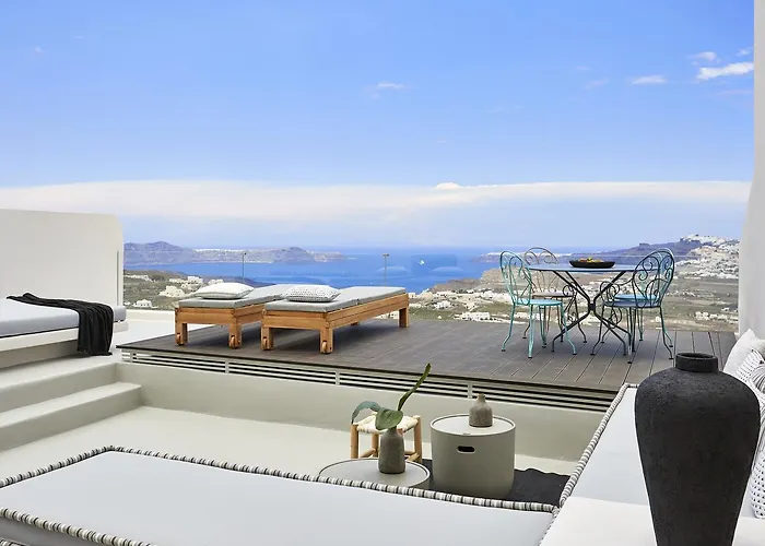 White & Co. La Torre Villa