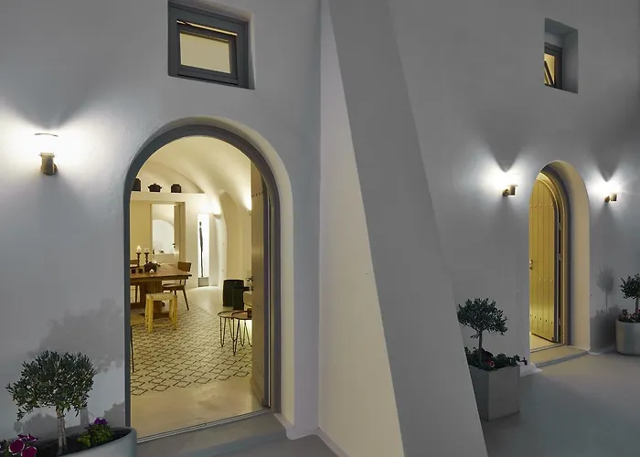 White & Co. La Torre * Pyrgos Kallistis