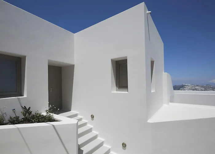 White & Co. La Torre * Pýrgos